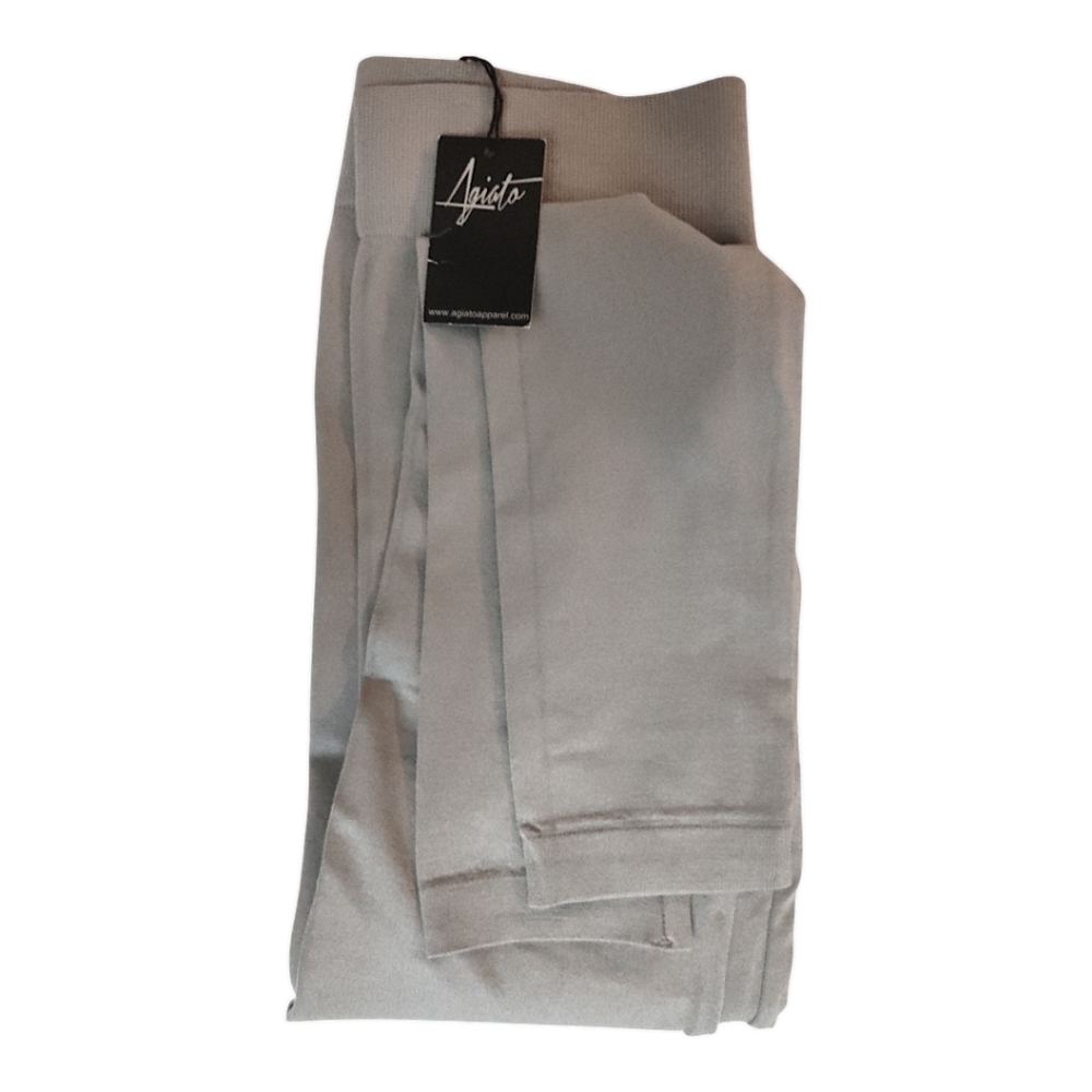NWT Agiato Gray soft leggings.
